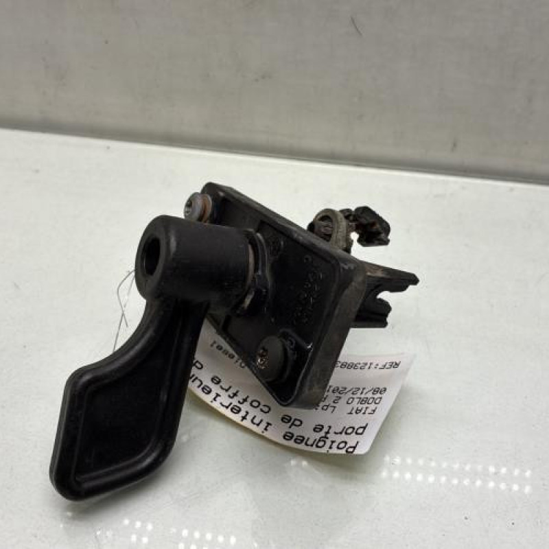 Poignee interieur porte de coffre droite FIAT DOBLO 2 Photo n°2