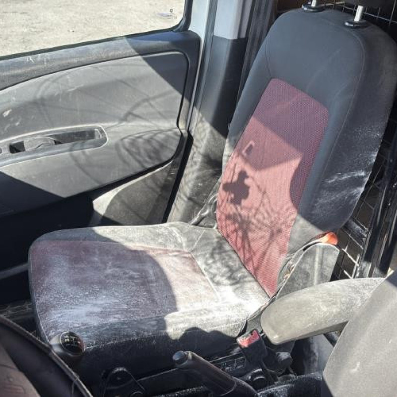 Poignee interieur porte de coffre droite FIAT DOBLO 2 Photo n°16