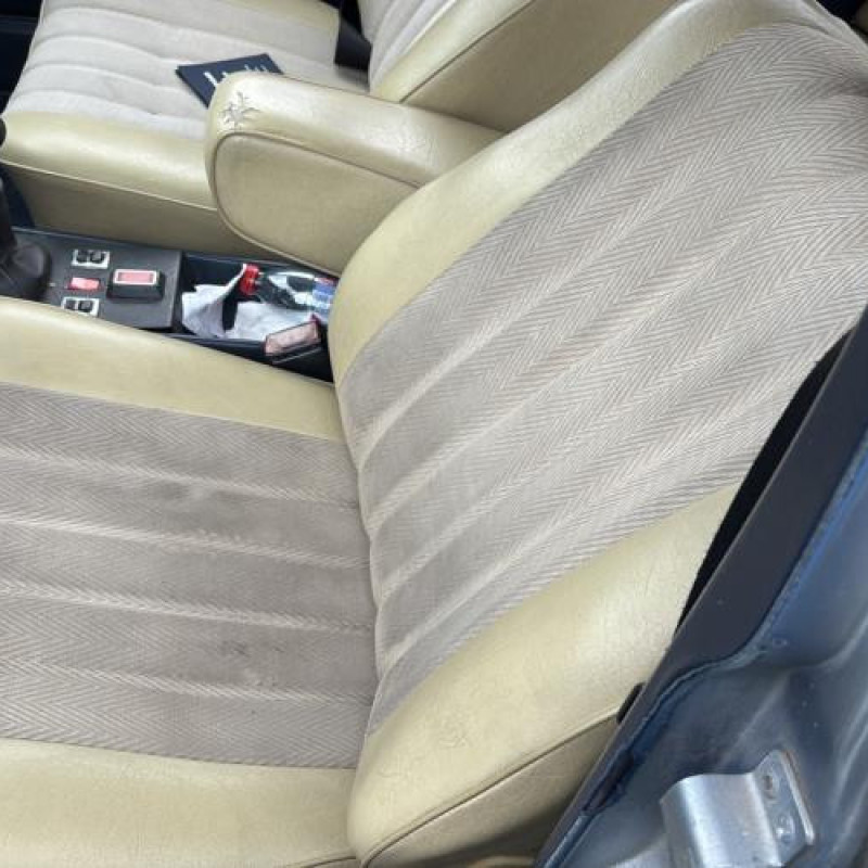 Vase de lave glace MERCEDES 200 W123 Photo n°14