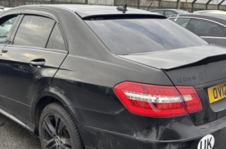 Vase de lave glace MERCEDES CLASSE E 212