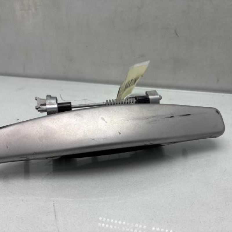 Poignee porte arriere droit DACIA SANDERO 1 Photo n°1