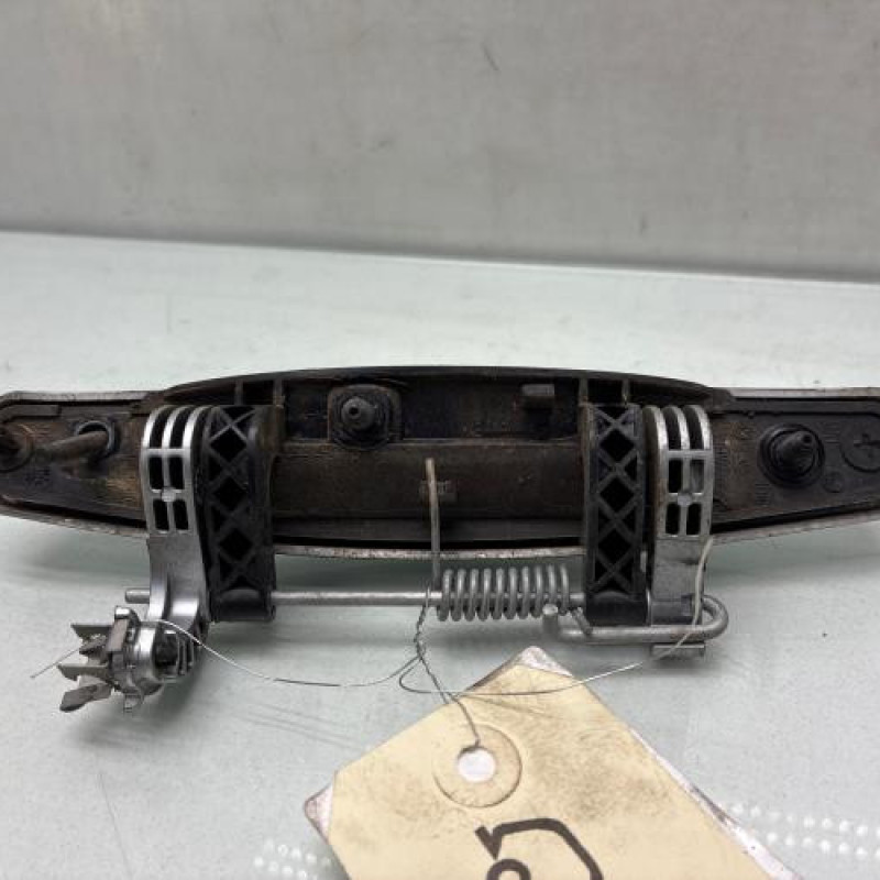 Poignee porte arriere droit DACIA SANDERO 1 Photo n°3