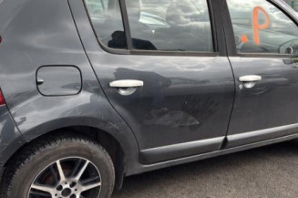 Poignee porte arriere droit DACIA SANDERO 1