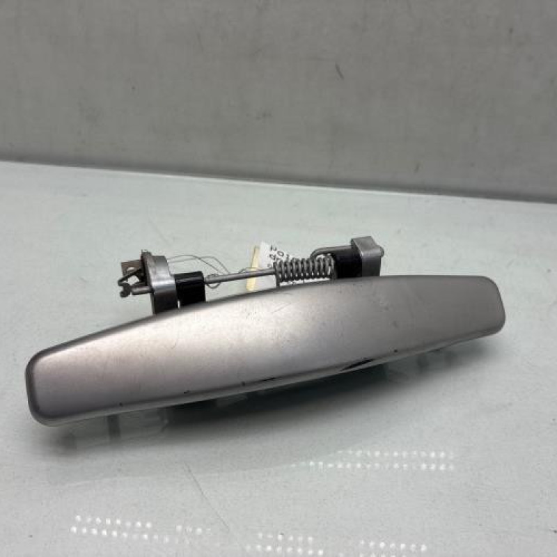 Poignee porte avant droit DACIA SANDERO 1 Photo n°1