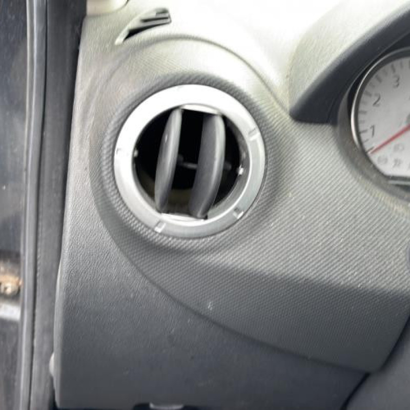 Poignee interieur arriere gauche DACIA SANDERO 1 Photo n°18