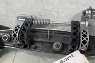 Poignee porte avant droit DACIA SANDERO 1