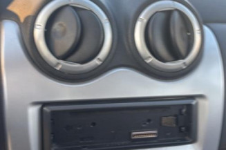 Poignee porte avant droit DACIA SANDERO 1