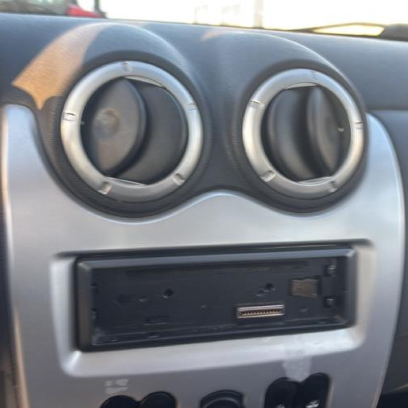 Poignee porte avant droit DACIA SANDERO 1 Photo n°19