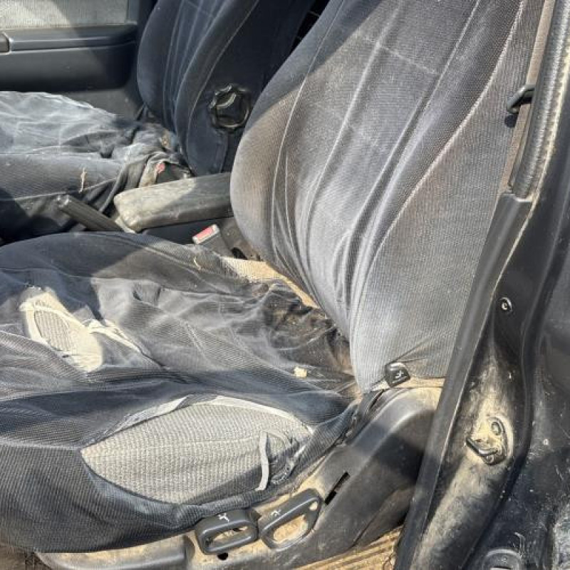 Vase de lave glace MITSUBISHI PAJERO 2 Photo n°15