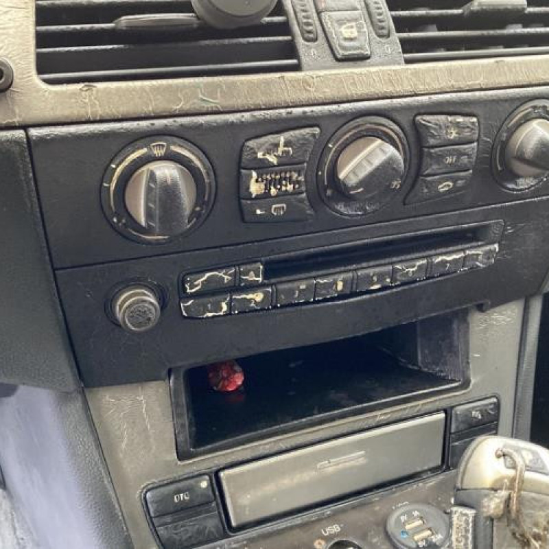 Poignee porte avant gauche BMW SERIE 5 E61 Photo n°20