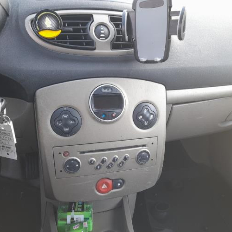 Autoradio d'origine RENAULT CLIO 3 Photo n°16
