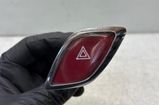 Bouton de warning CITROEN DS3 Photo n°1