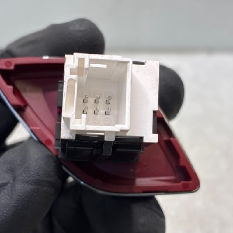 Bouton de warning CITROEN DS3 Photo n°3