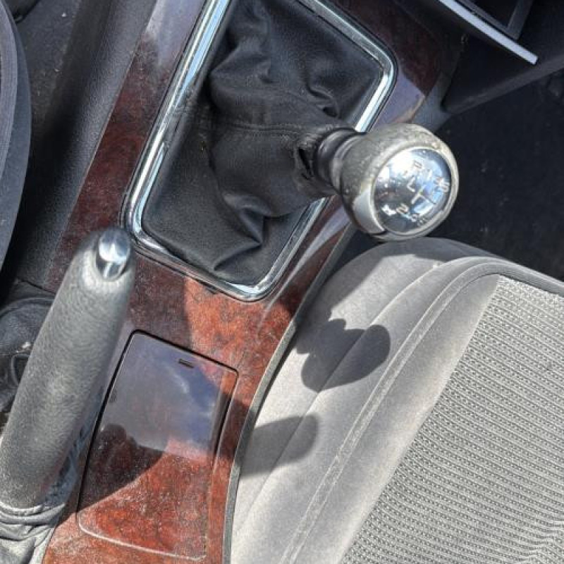 Bouton de coffre PEUGEOT 407 Photo n°20