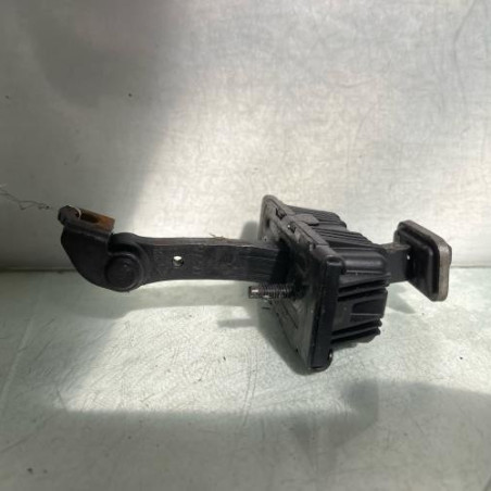 Arret de porte avant gauche PEUGEOT 407 Photo n°1