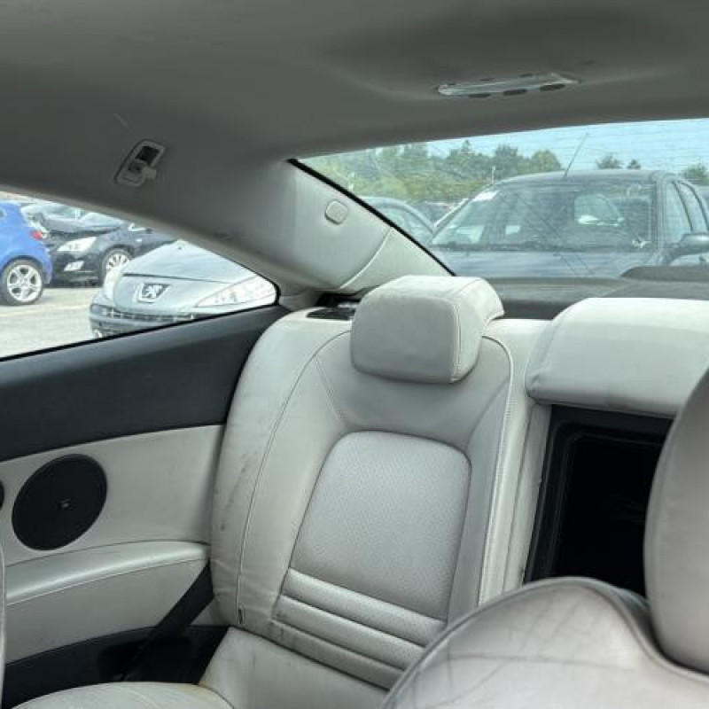 Arret de porte avant gauche PEUGEOT 407 Photo n°14