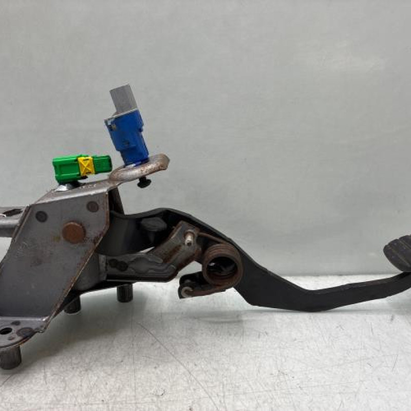Pedale d'embrayage RENAULT CLIO 3 Photo n°8