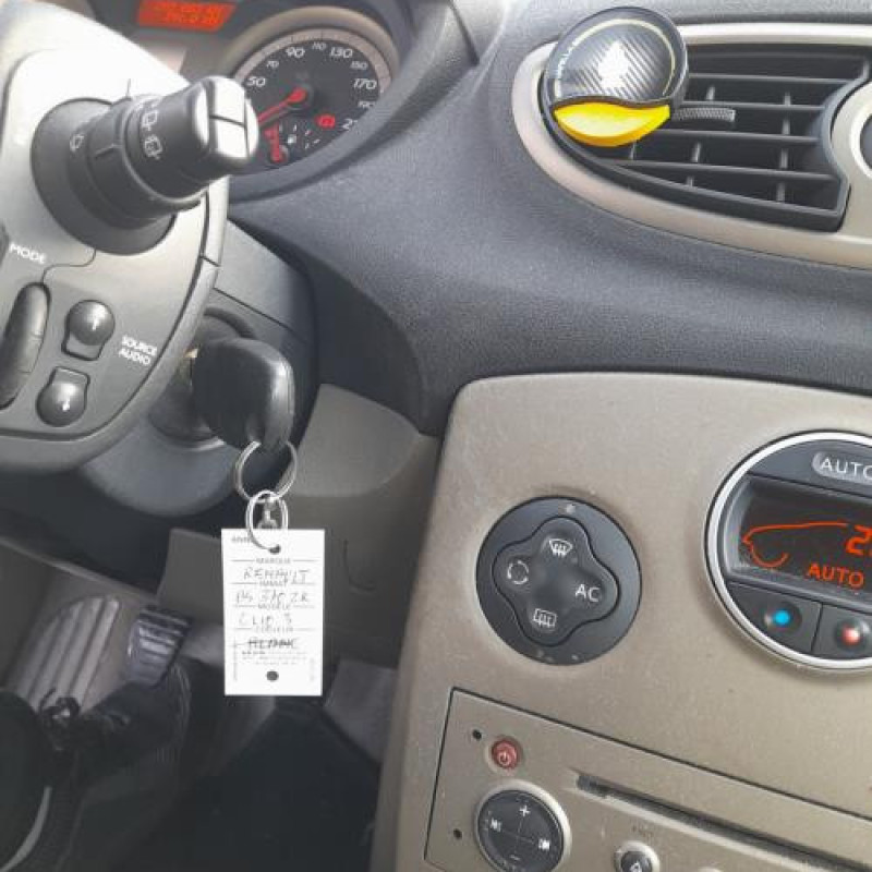 Pedale d'embrayage RENAULT CLIO 3 Photo n°19