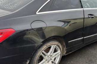 Charniere de capot MERCEDES CLASSE E 207