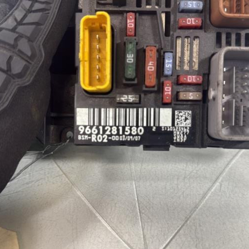 Boitier servitude moteur (BSM) PEUGEOT 407 Photo n°3