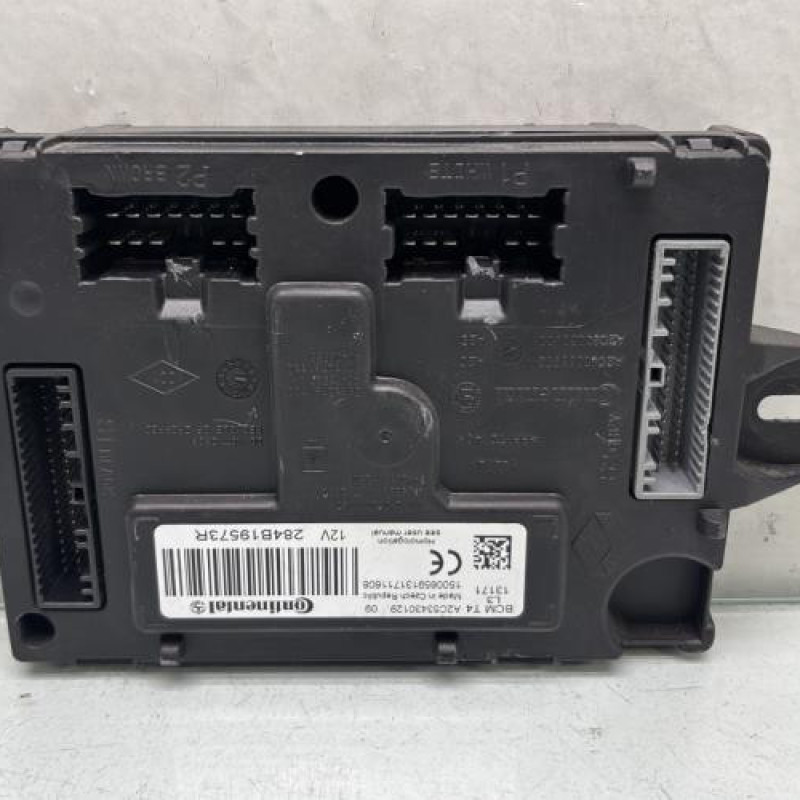 Boitier UCH RENAULT CLIO 4 Photo n°1