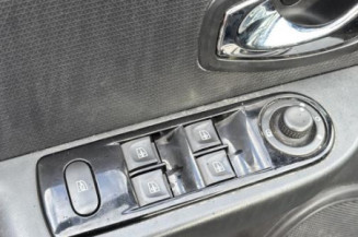 Boitier UCH RENAULT CLIO 4