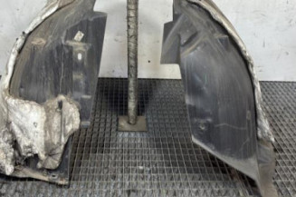 Pare boue avant droit PEUGEOT 208 2 Photo n°1