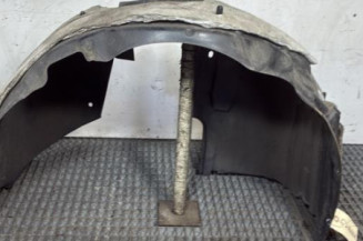 Pare boue avant droit PEUGEOT 208 2