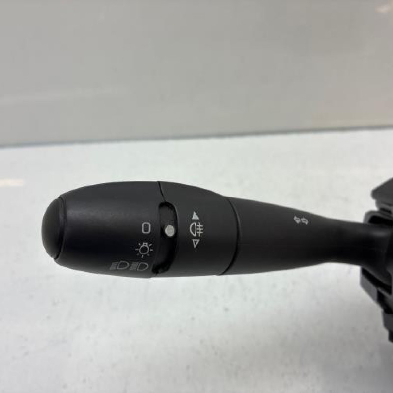 Com (Bloc Contacteur Tournant+Commodo Essuie Glace+Commodo Phare) PEUGEOT EXPERT 2 Photo n°4