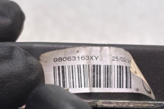 Ceinture arriere droit PEUGEOT 208 1