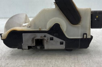 Serrure avant gauche PEUGEOT 208 1