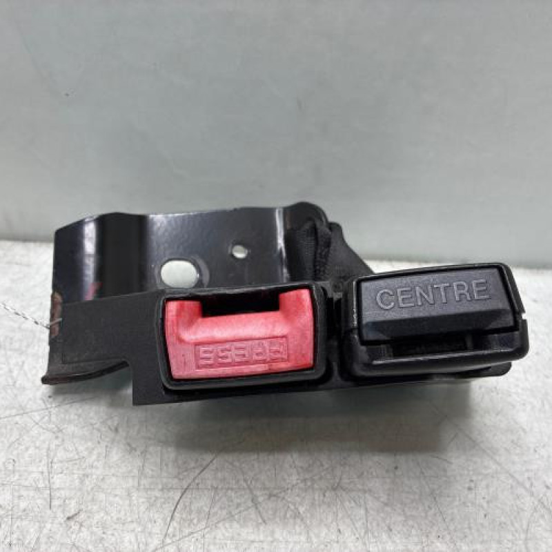 Attache ceinture arriere gauche RENAULT CLIO 3 Photo n°3