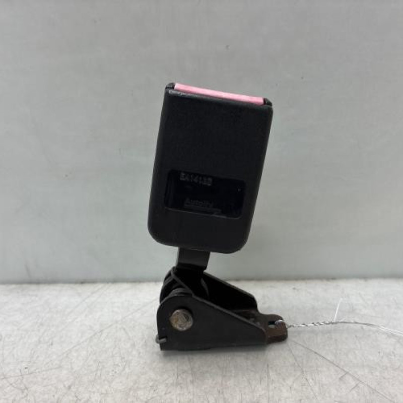 Attache ceinture arriere droit PEUGEOT 307 Photo n°2