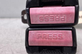 Attache ceinture arriere droit PEUGEOT 307