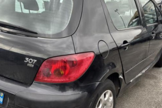 Attache ceinture arriere droit PEUGEOT 307