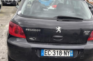 Attache ceinture arriere droit PEUGEOT 307