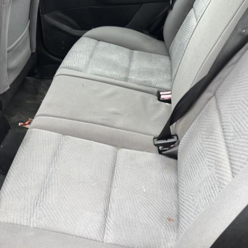 Attache ceinture arriere droit PEUGEOT 307 Photo n°19