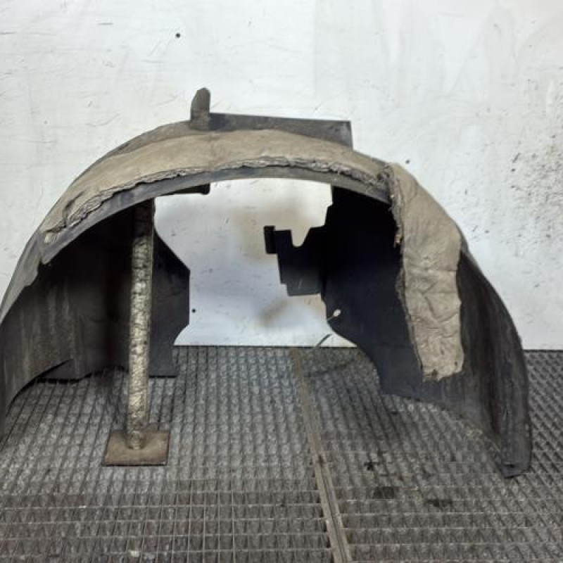 Pare boue avant gauche PEUGEOT PARTNER 2 Photo n°4