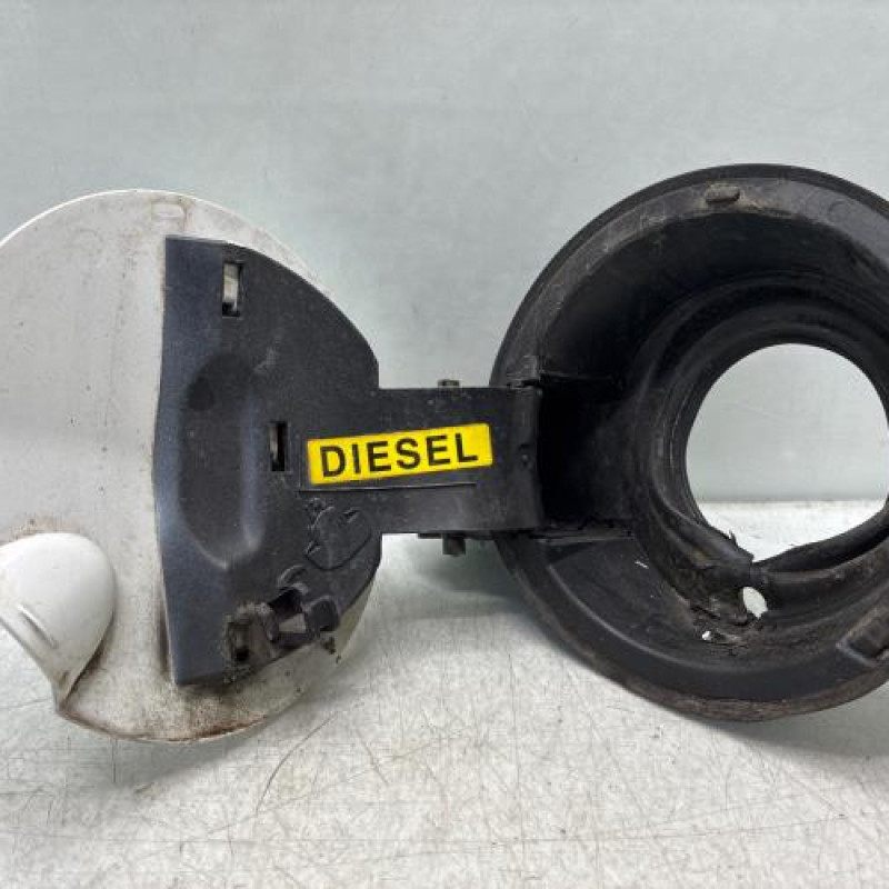 Trappe d'essence CITROEN DS3 Photo n°3