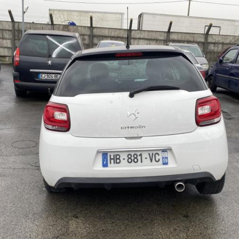 Trappe d'essence CITROEN DS3 Photo n°8