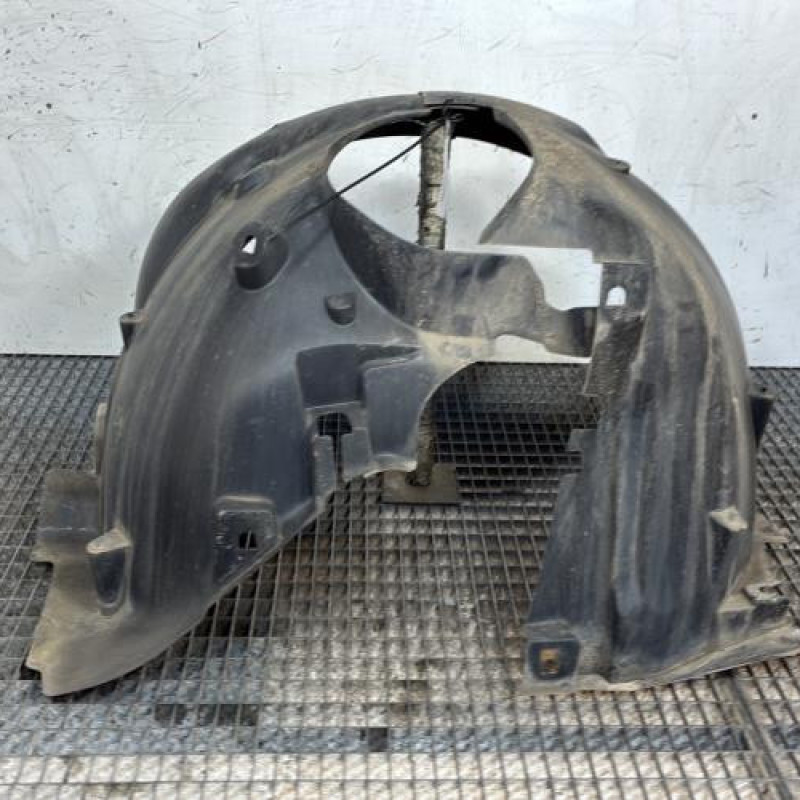 Pare boue avant gauche RENAULT CAPTUR 1 Photo n°1