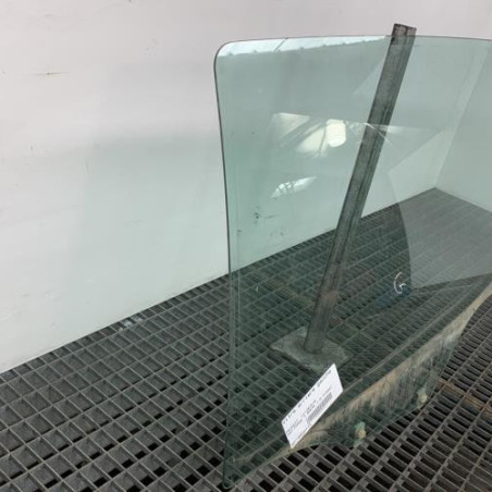 Vitre arriere gauche PEUGEOT 207