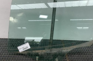 Vitre arriere gauche PEUGEOT 207