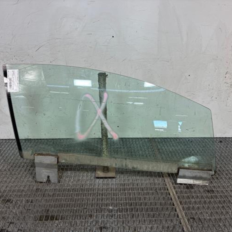 Vitre avant droit PEUGEOT 407 Photo n°1