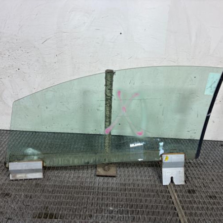 Vitre avant droit PEUGEOT 407