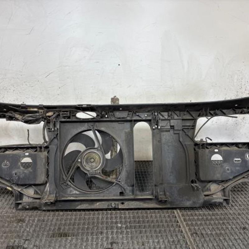 Face avant PEUGEOT 405 Photo n°3