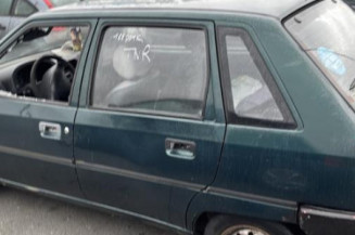 Leve vitre electrique avant droit CITROEN AX