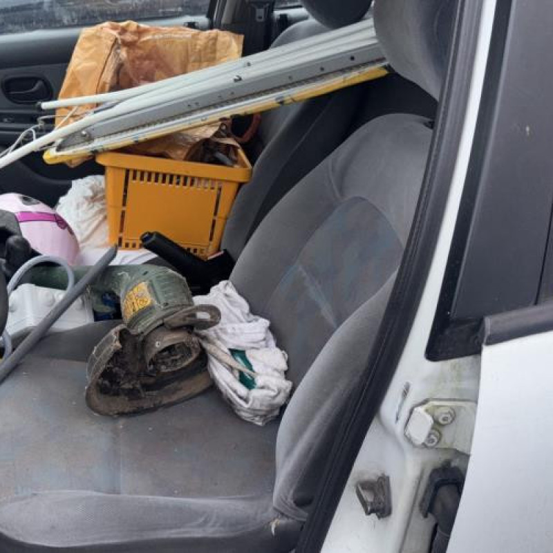 Vitre avant gauche RENAULT LAGUNA 1 Photo n°11