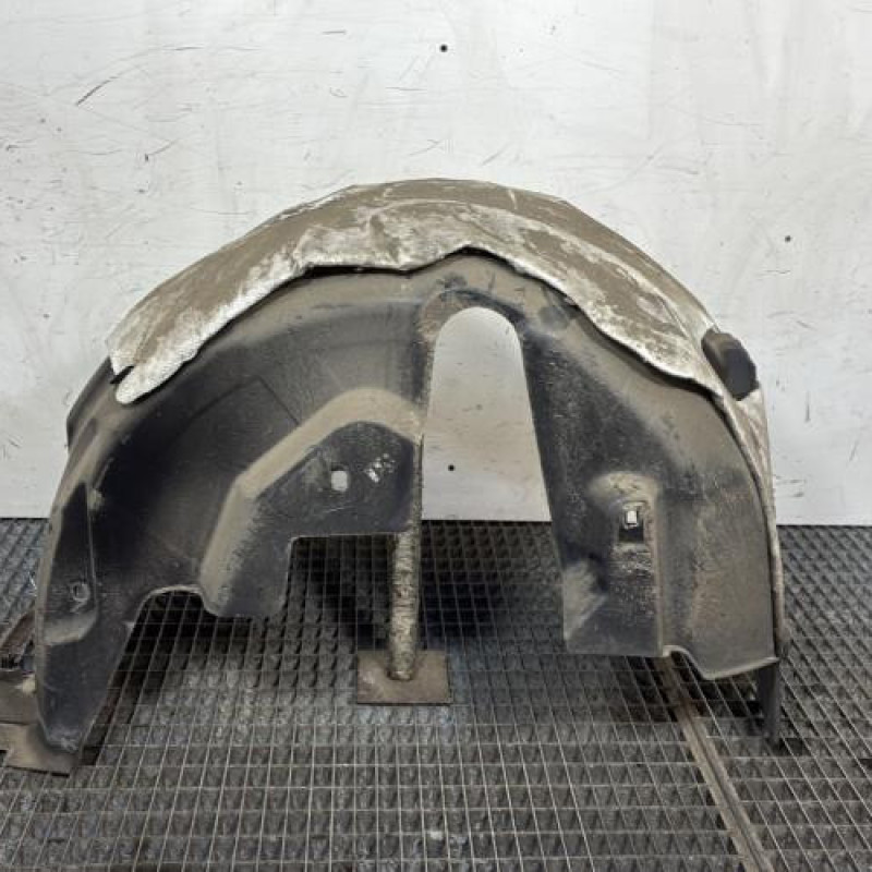 Pare boue arriere gauche PEUGEOT 208 2 Photo n°1