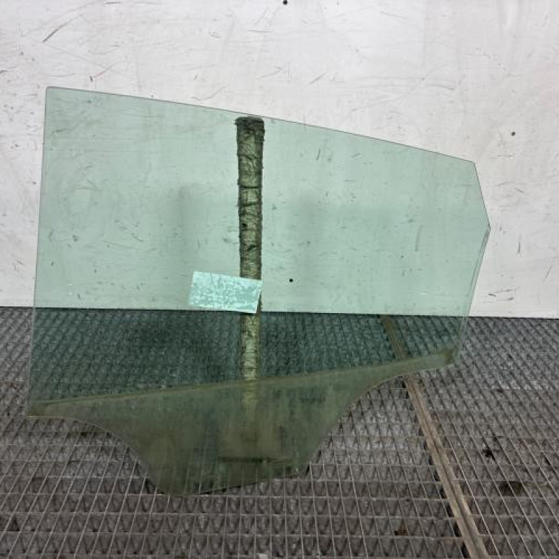 Vitre arriere droit SEAT IBIZA 4 Photo n°2